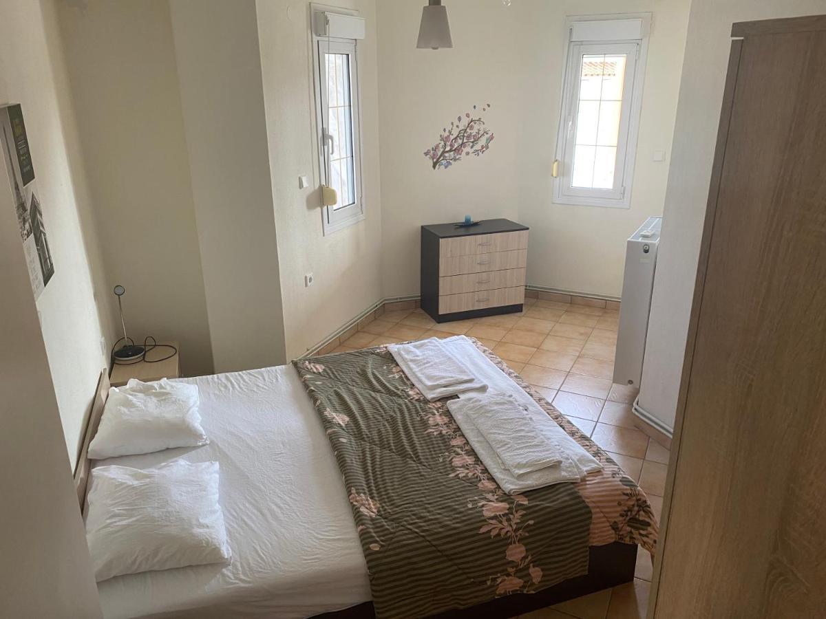 Kelesi Apartments Nea Kallikrateia Екстериор снимка