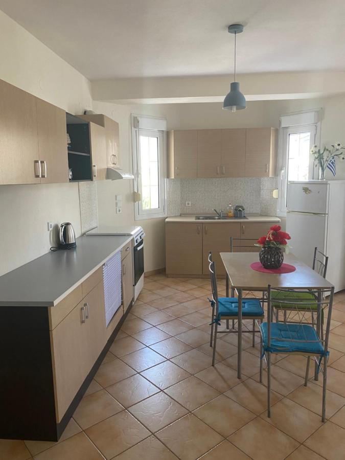Kelesi Apartments Nea Kallikrateia Екстериор снимка