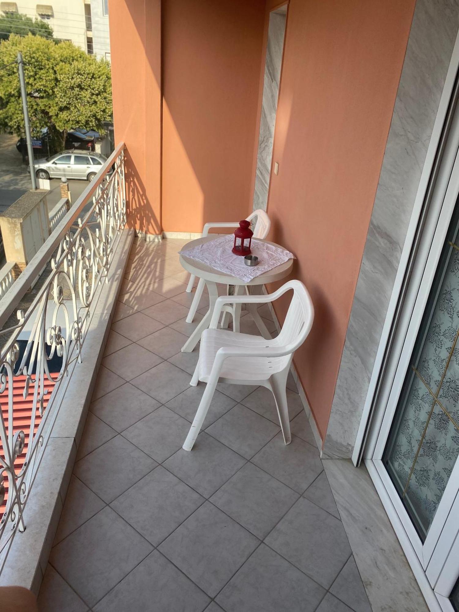 Kelesi Apartments Nea Kallikrateia Екстериор снимка